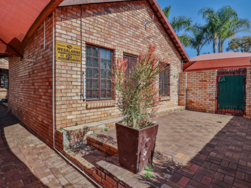 To Let 1 Bedroom Property for Rent in Geelhoutpark North West